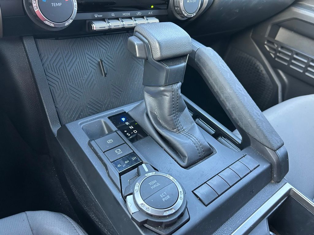 2024 Toyota Tacoma SR5 27
