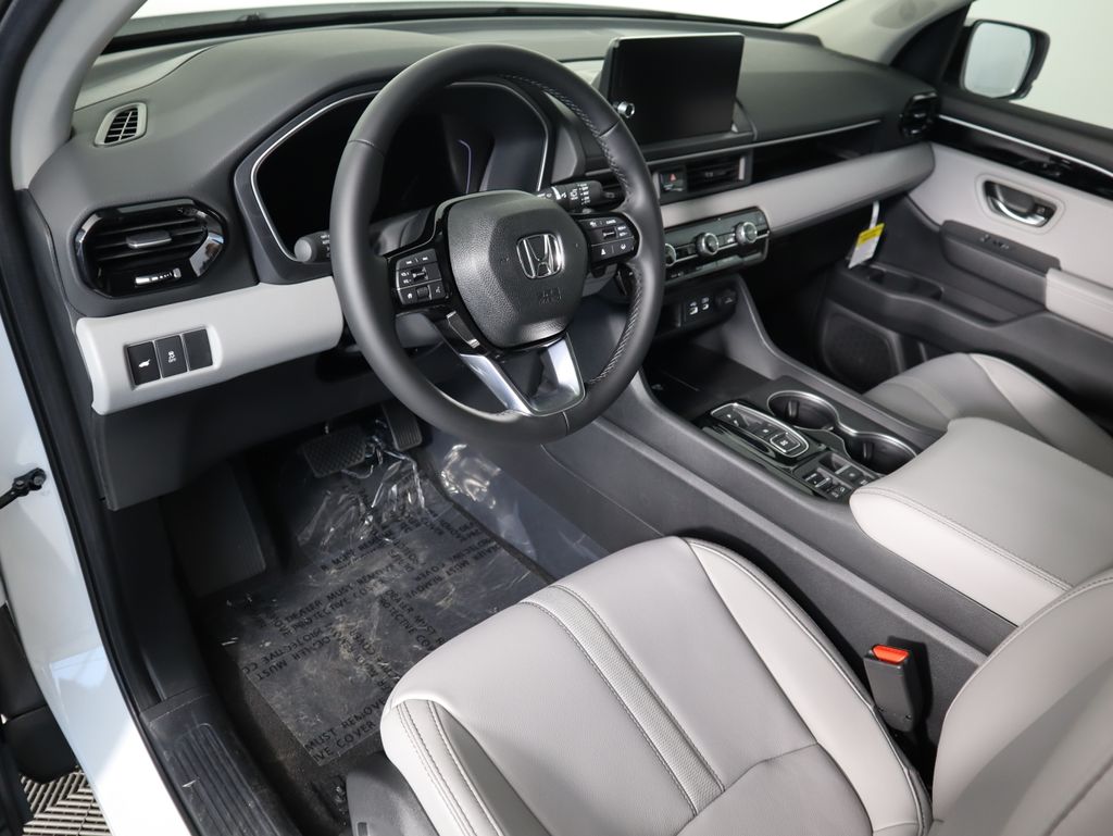 Thumbnail: 2025 Honda Pilot - 9