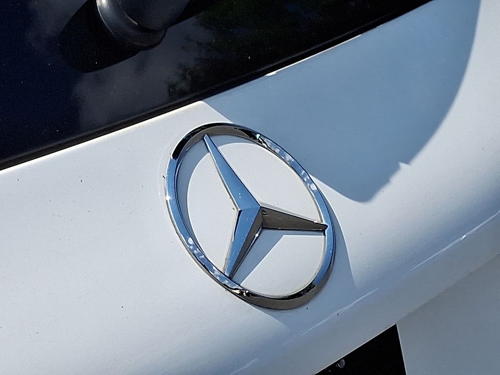 Thumbnail: 2017 Mercedes-Benz GLC - 28