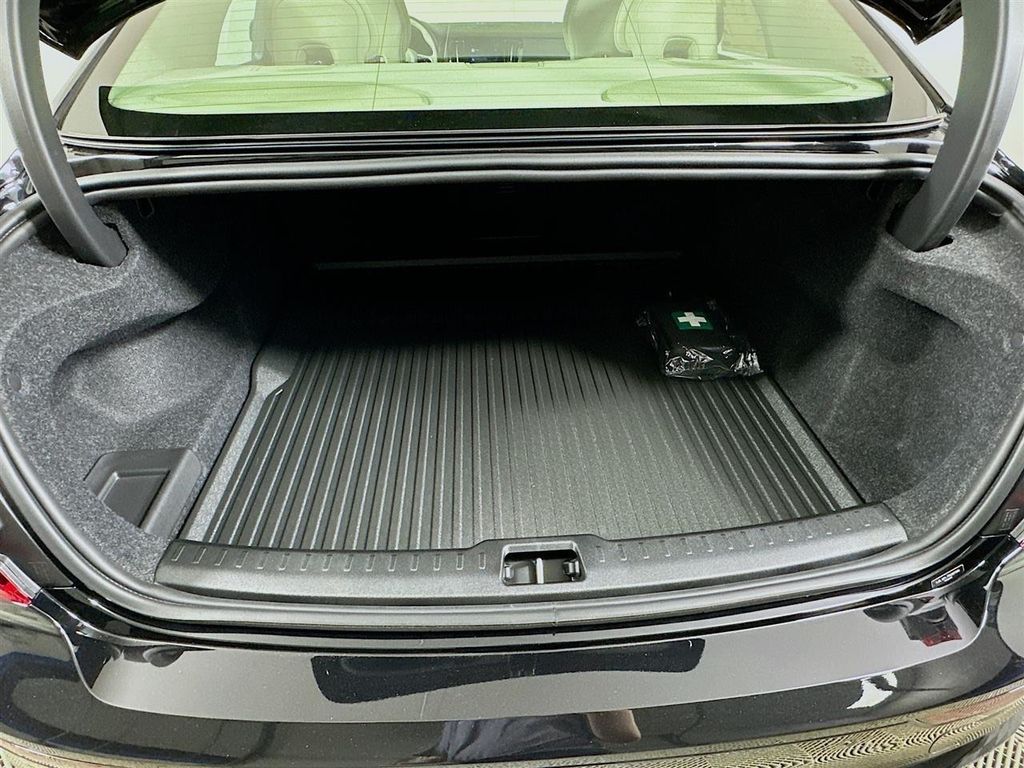 2024 Volvo S60 Plus - Photo 16