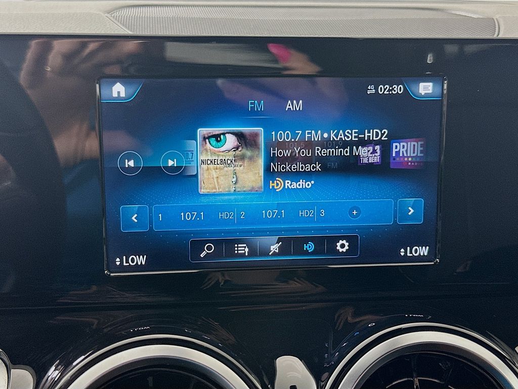 Thumbnail: 2020 Mercedes-Benz GLB - 14