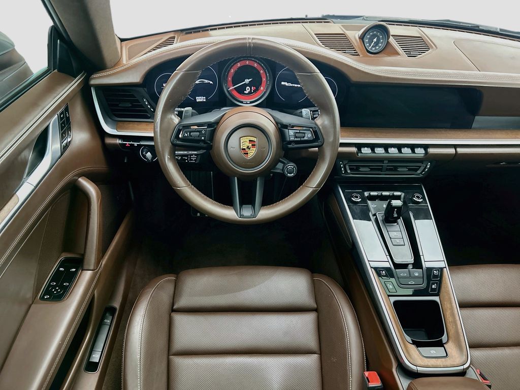 Thumbnail: 2020 Porsche 911 - 10