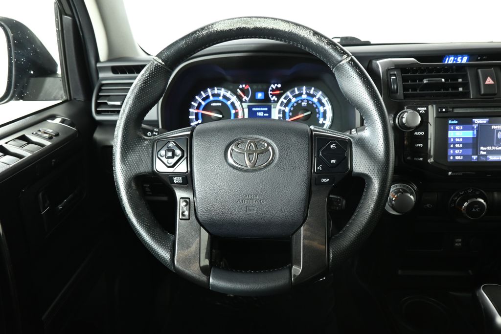 Thumbnail: 2016 Toyota 4Runner - 16