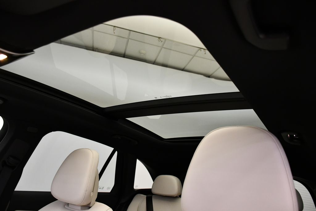 Thumbnail: 2026 Mercedes-Benz GLC - 17