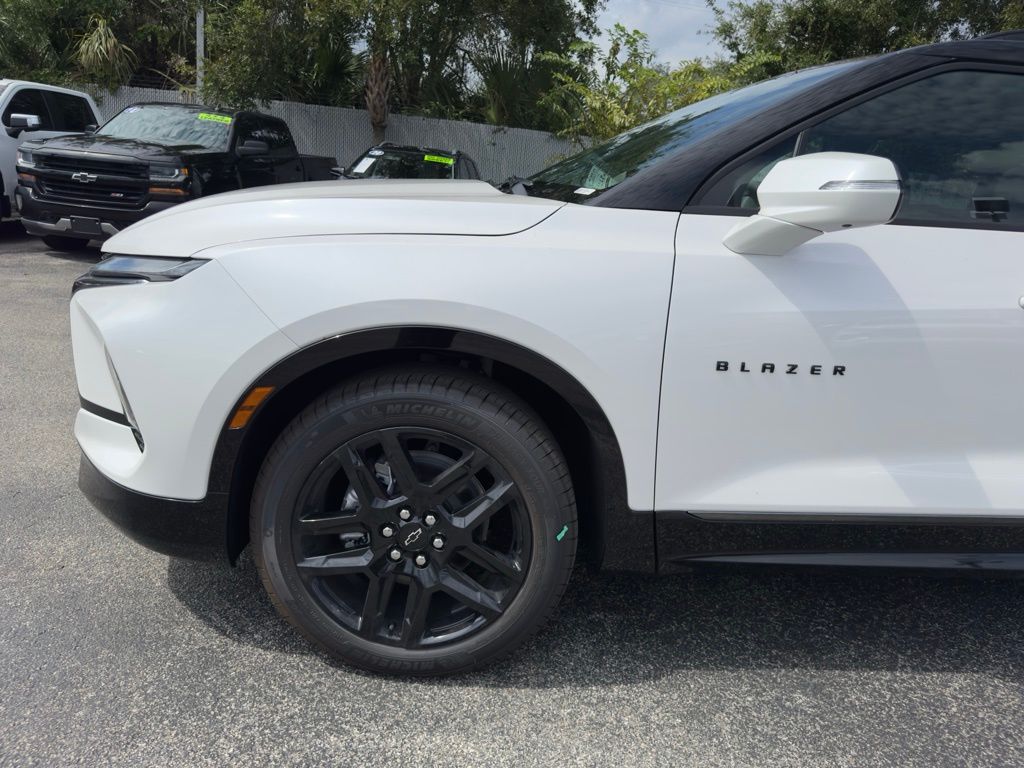 2025 Chevrolet Blazer RS 11