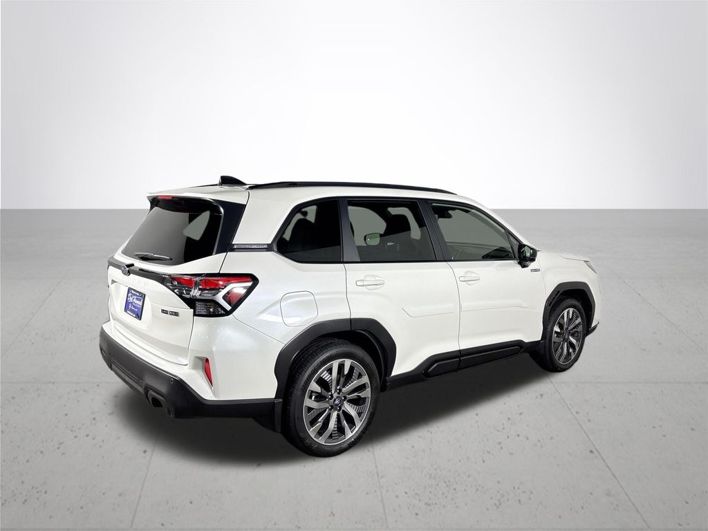 2025 Subaru Forester Touring photo 3