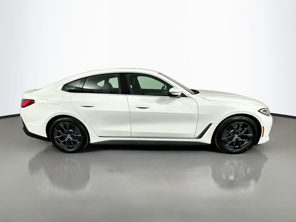 Thumbnail: 2023 BMW i4 - 4