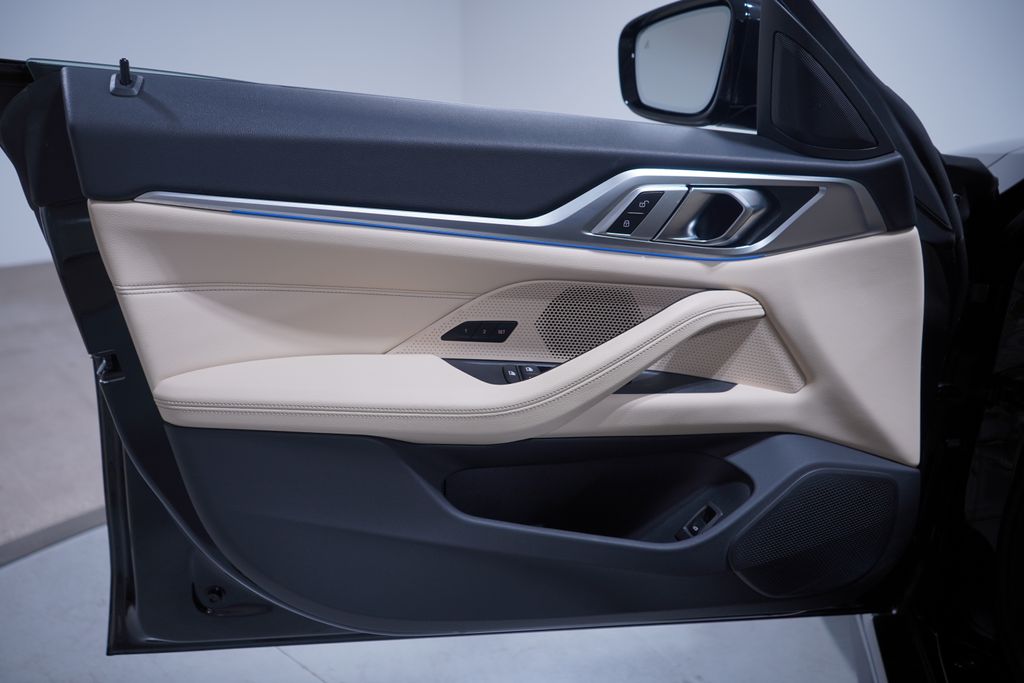 Thumbnail: 2023 BMW i4 - 16