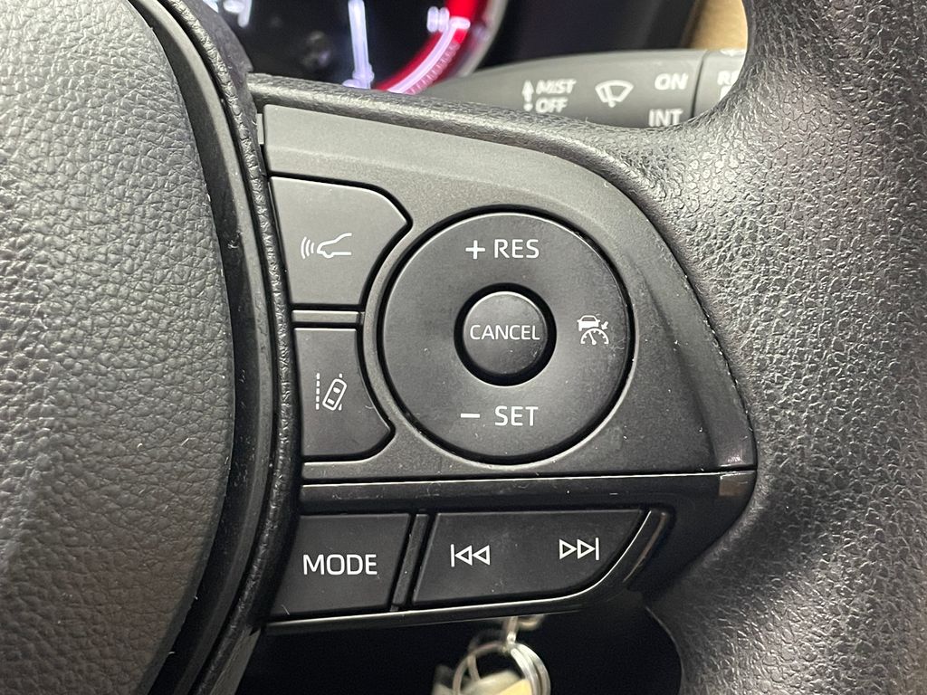 Thumbnail: 2023 Toyota RAV4 - 31