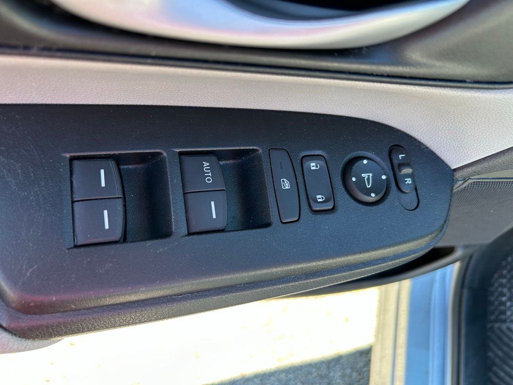 Thumbnail: 2021 Honda CR-V - 16