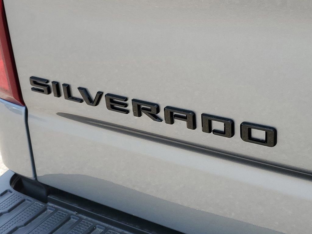 2024 Chevrolet Silverado 1500 RST 12