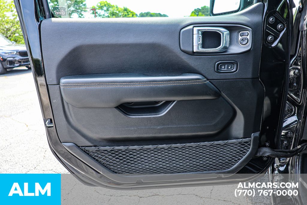Used 2025 Black Jeep Sahara / MT Certified image 45