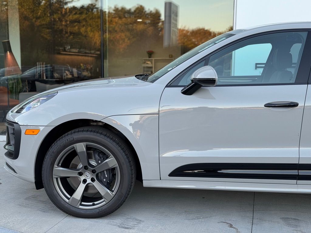 Used 2026  Porsche  image 12