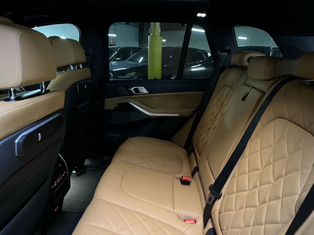 Thumbnail: 2026 BMW X5 - 23