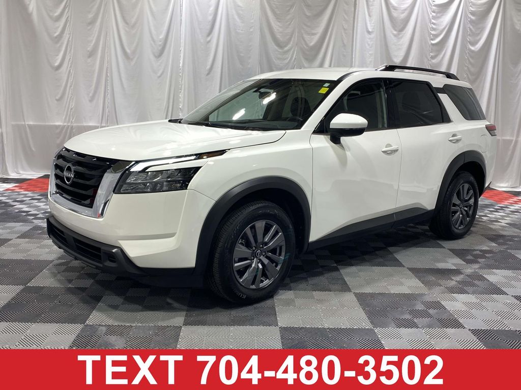 2025 Nissan Pathfinder SV 4WD