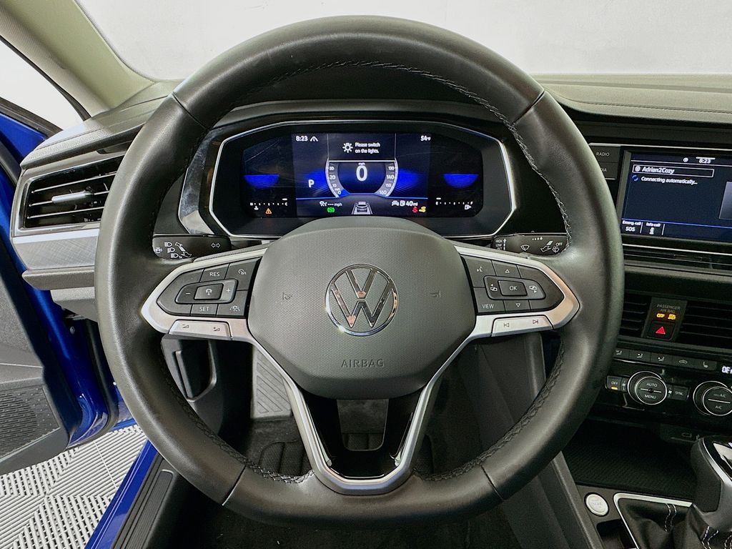 Thumbnail: 2023 Volkswagen Jetta - 11
