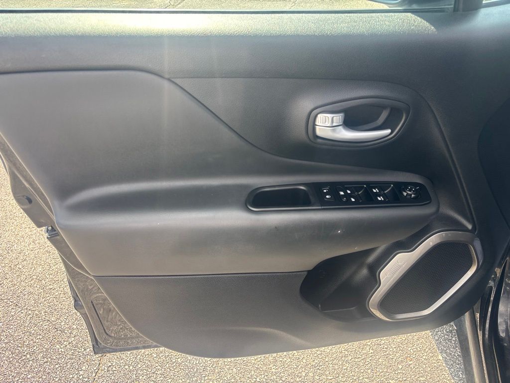 Used 2023 Jeep Renegade SUV