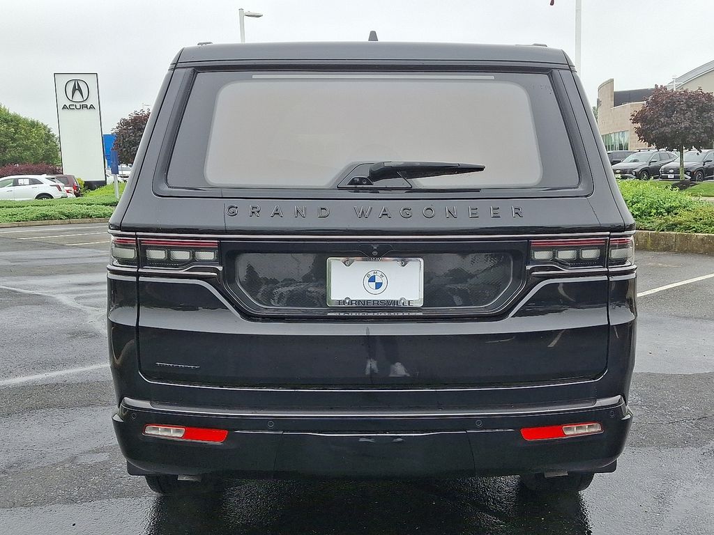 Thumbnail: 2022 Jeep Grand Wagoneer - 5