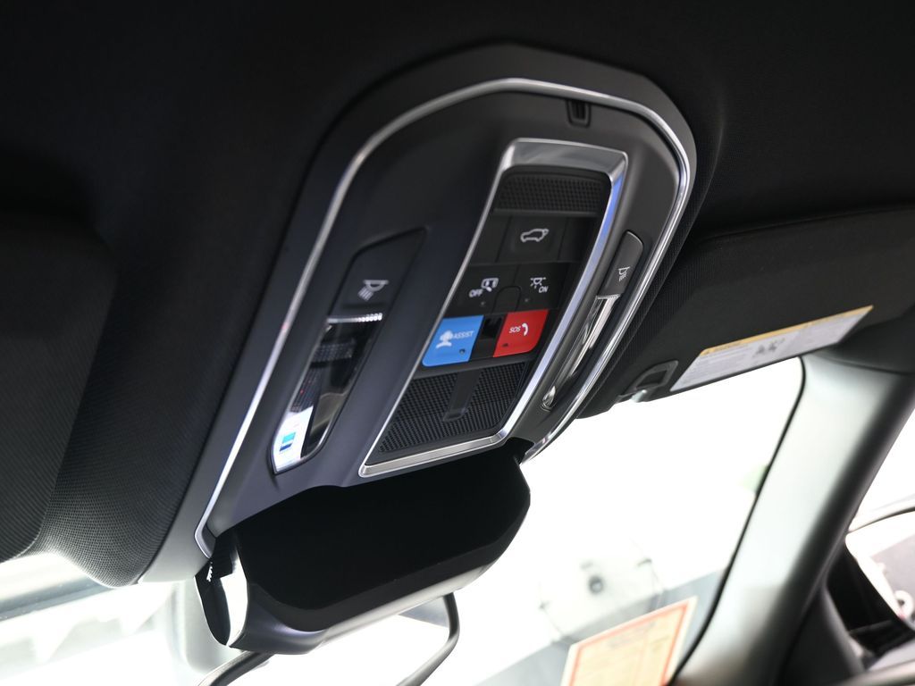 Used 2024 Midnight Sky Jeep Limited image 30