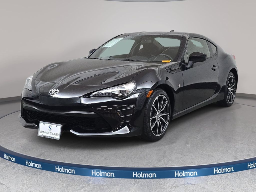 2017 Toyota GR86 Coupe    