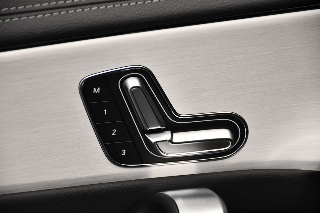 Thumbnail: 2025 Mercedes-Benz CLA - 31