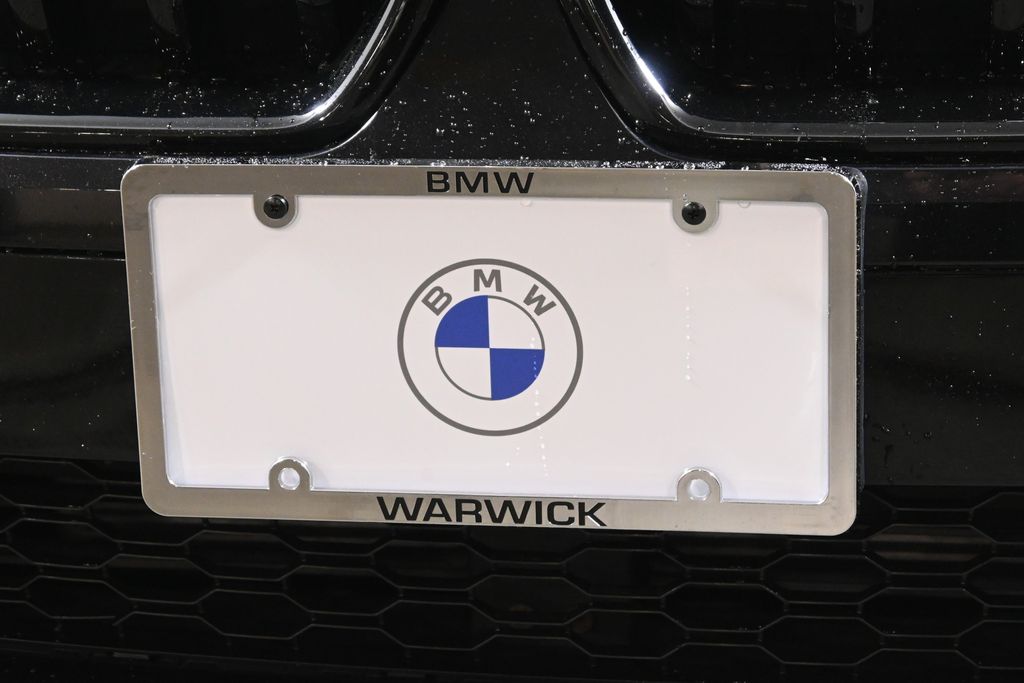 Thumbnail: 2021 BMW X6 - 14