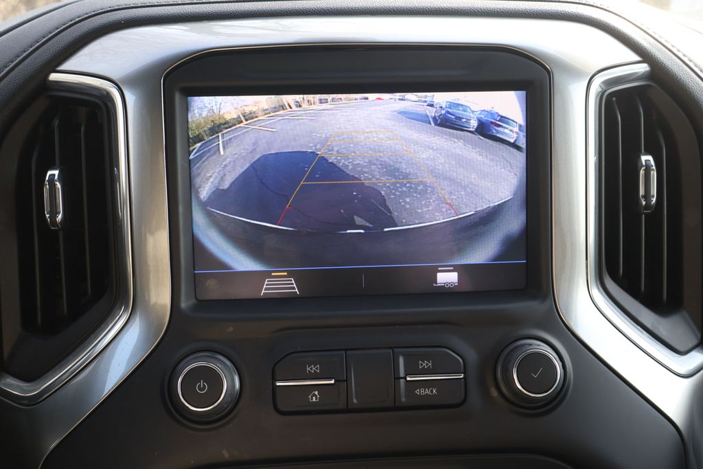 Thumbnail: 2022 Chevrolet Silverado 1500 - 19