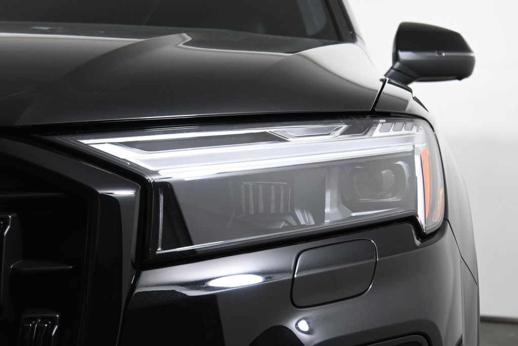 Thumbnail: 2026 Audi Q7 - 10