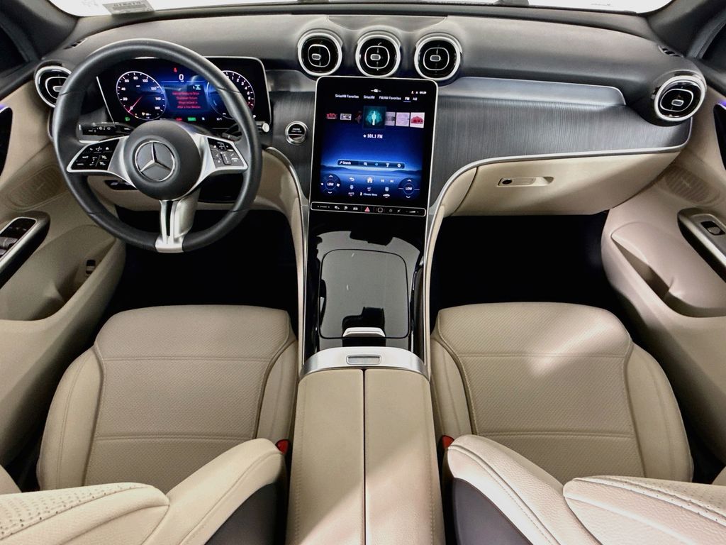 Thumbnail: 2025 Mercedes-Benz GLC - 13