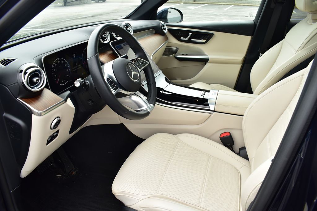 2023 Mercedes-Benz GLC 300 14