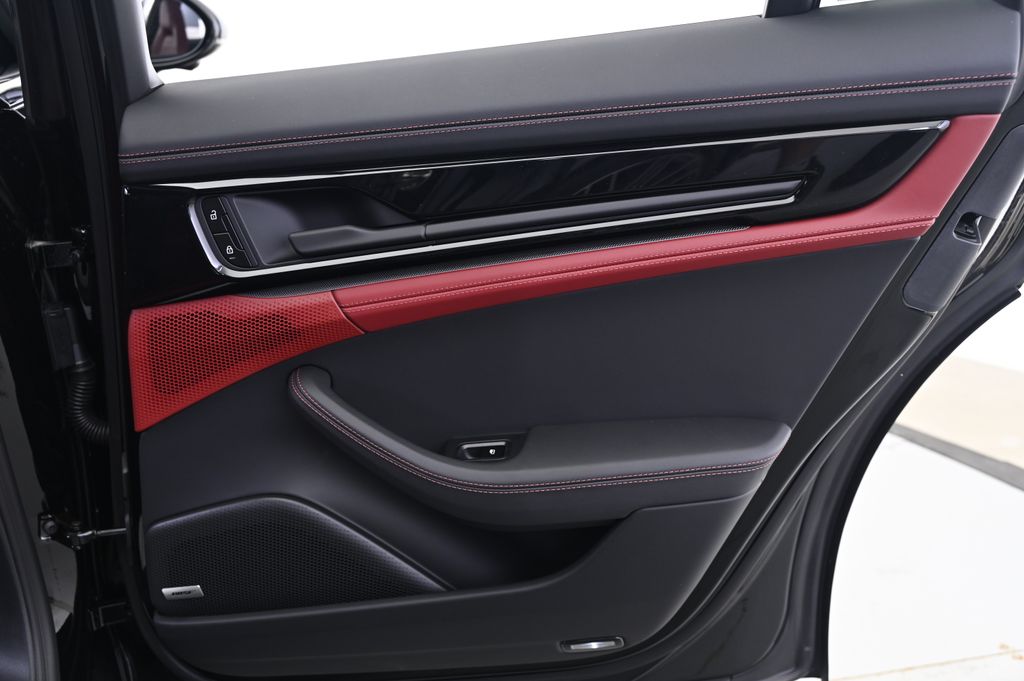 Thumbnail: 2025 Porsche Panamera - 16