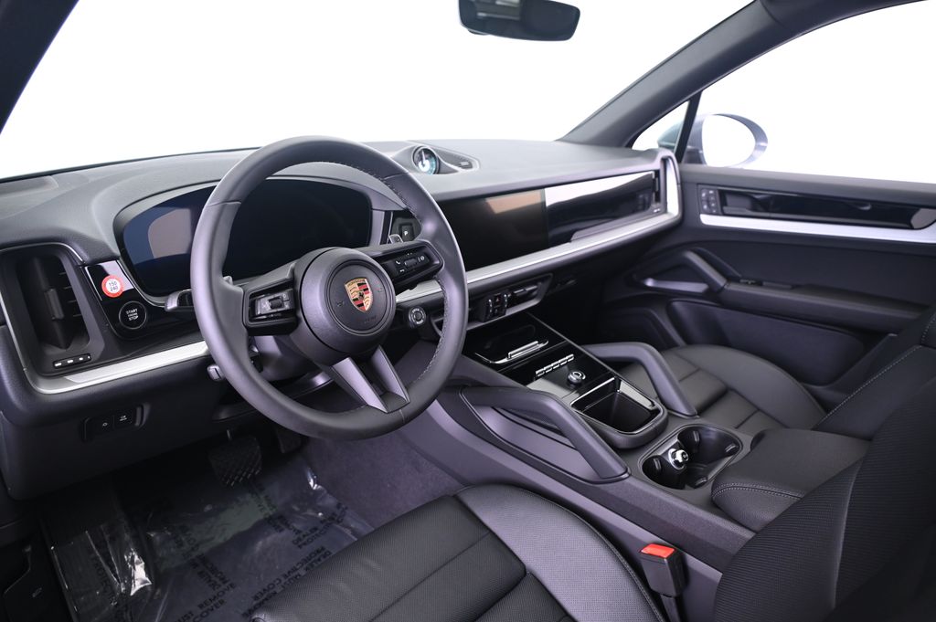 Thumbnail: 2025 Porsche Cayenne - 4