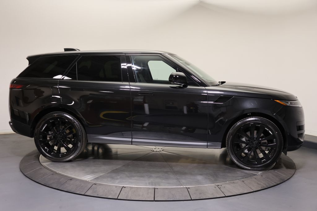 Thumbnail: 2026 Land Rover Range Rover Sport - 6