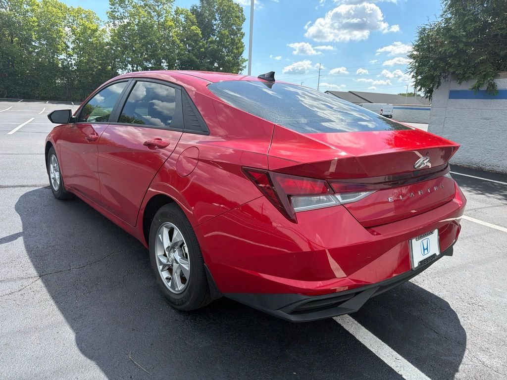 Thumbnail: 2023 Hyundai Elantra - 3