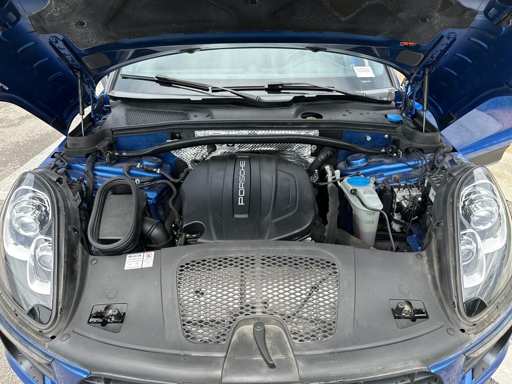 Used Car 2018 Porsche Macan  For Sale Under $25,000 In Austin, Texas