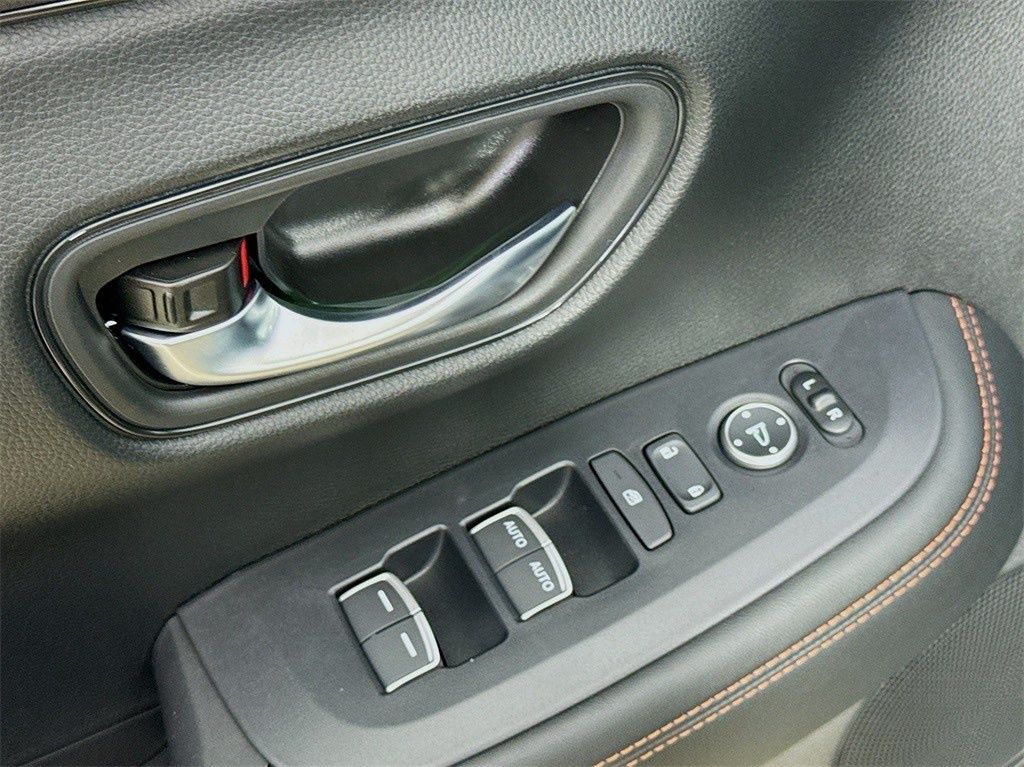 2025 Honda HR-V Sport photo