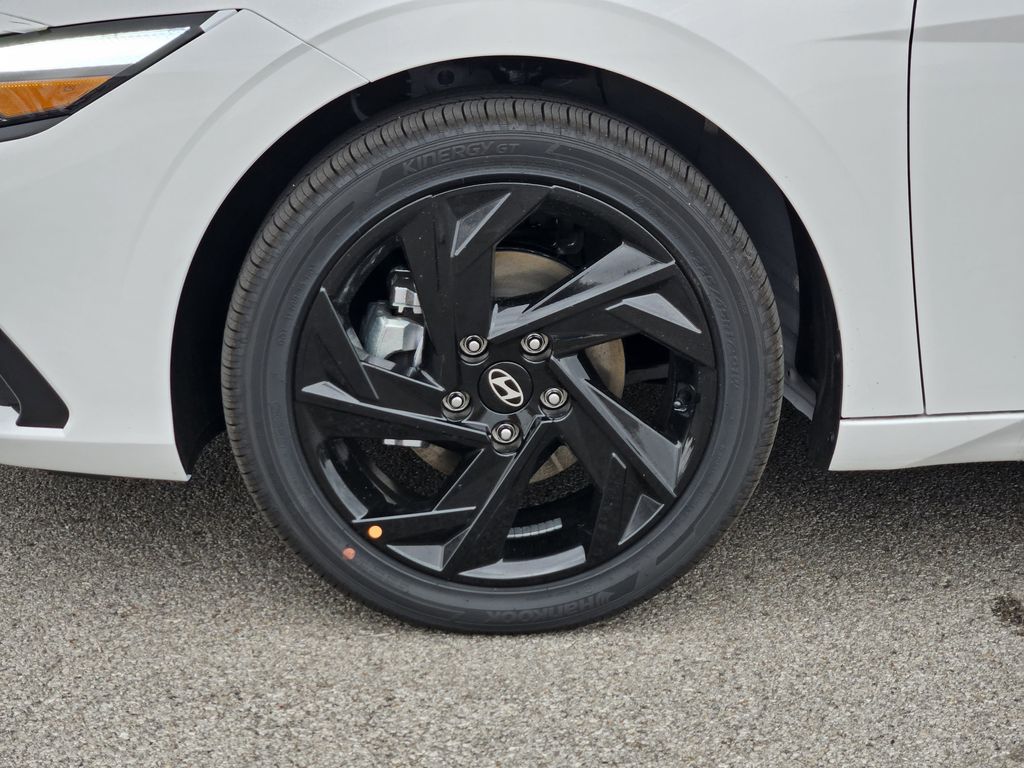 2026 Hyundai Elantra Hybrid