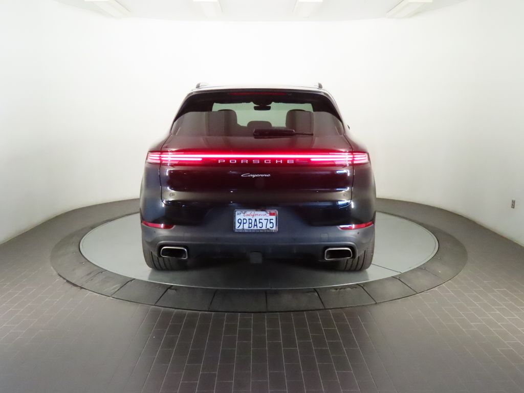 Thumbnail: 2024 Porsche Cayenne - 6