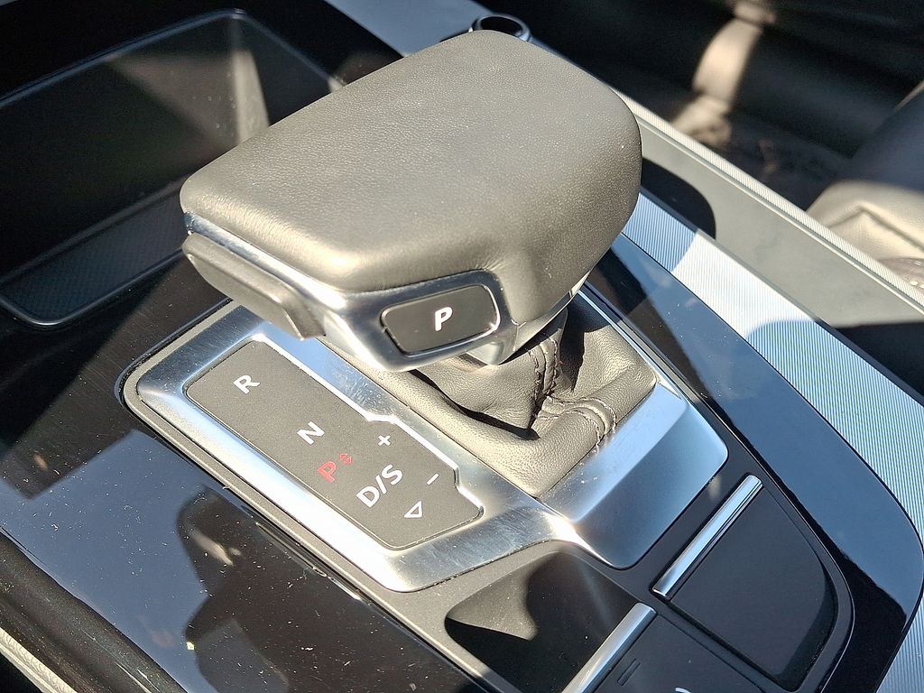 Thumbnail: 2025 Audi Q5 - 15