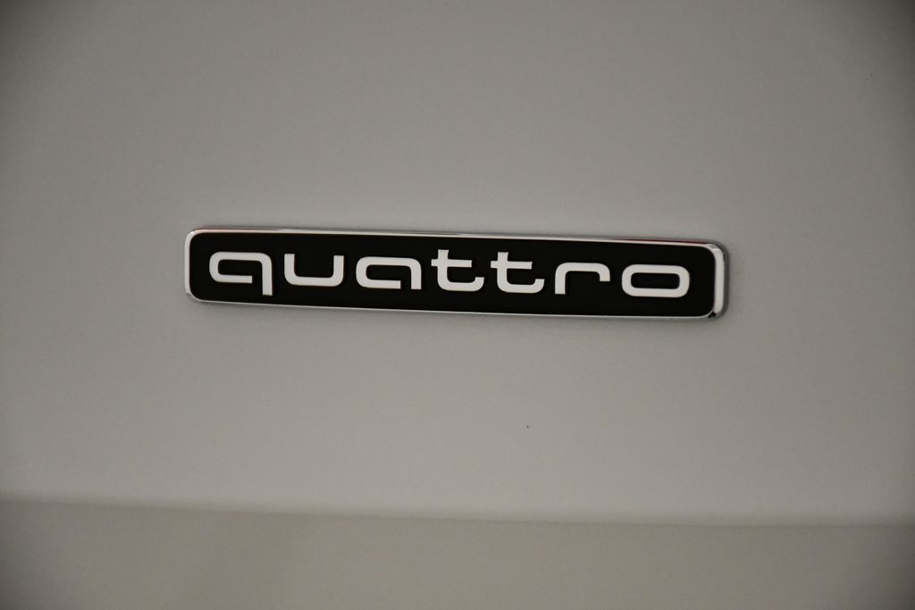 2025 Audi Q3  10