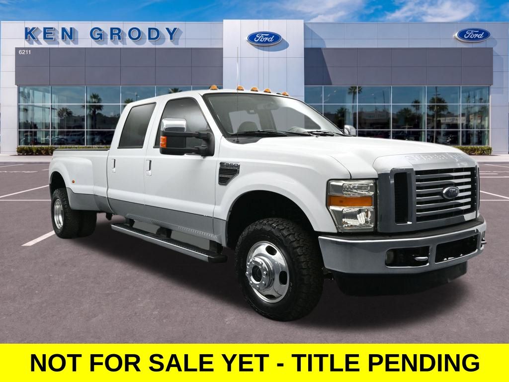 Oxford White Clearcoat 2010 Ford F-350 Super Duty Lariat Crew Cab LB DRW 4WD Pickup Truck Four-Wheel Drive 5-Speed Automatic Overdrive