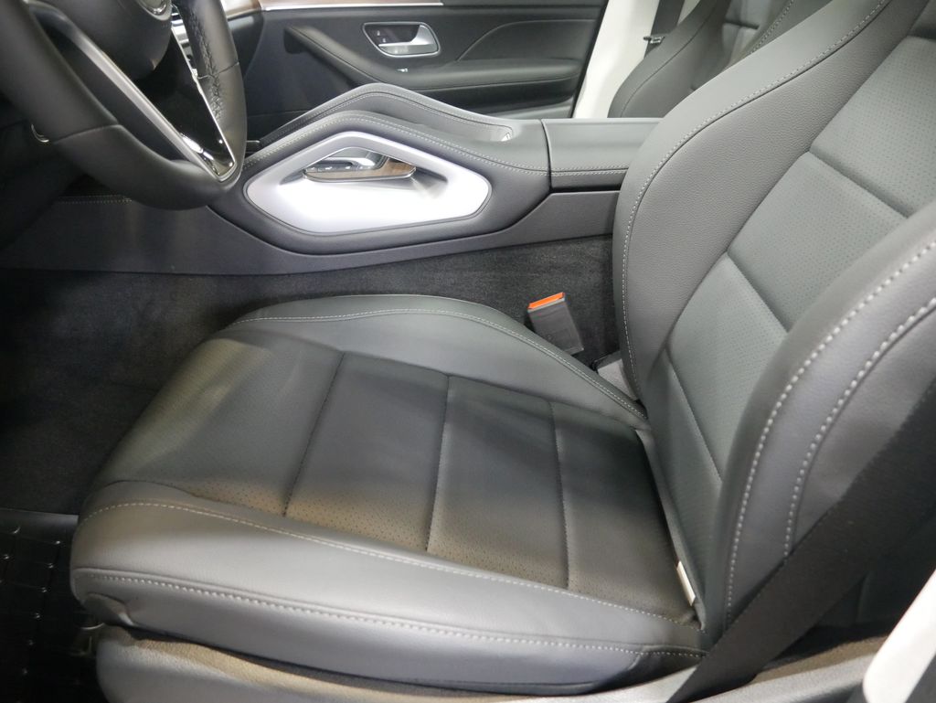 Thumbnail: 2026 Mercedes-Benz GLE - 21