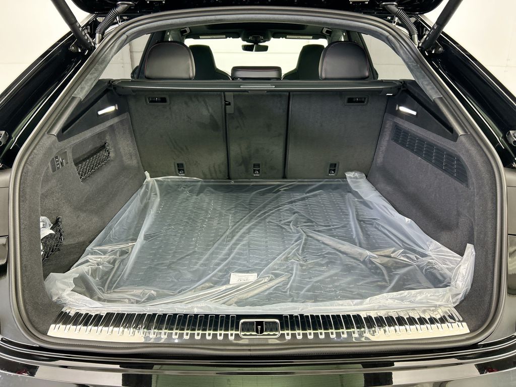 Thumbnail: 2026 Audi SQ8 - 27