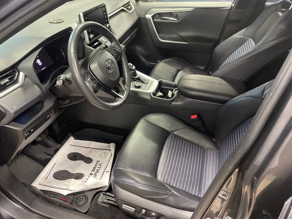 Certified Used 2019  Toyota XSE image 12