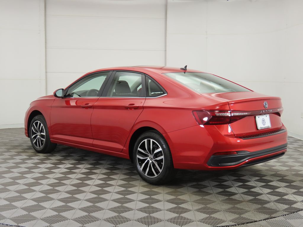 2025 Volkswagen Jetta SE 8