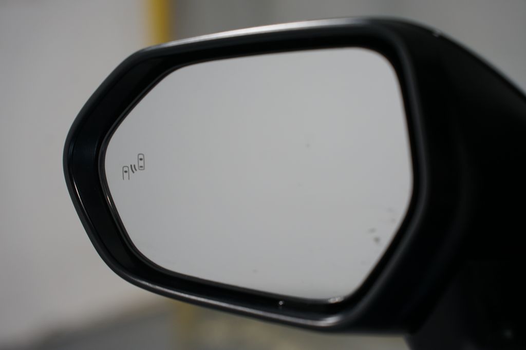 Thumbnail: 2025 Toyota Camry - 27