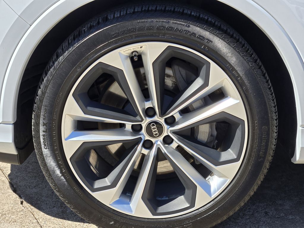 used 2023 Audi Q7 car, priced at $48,164