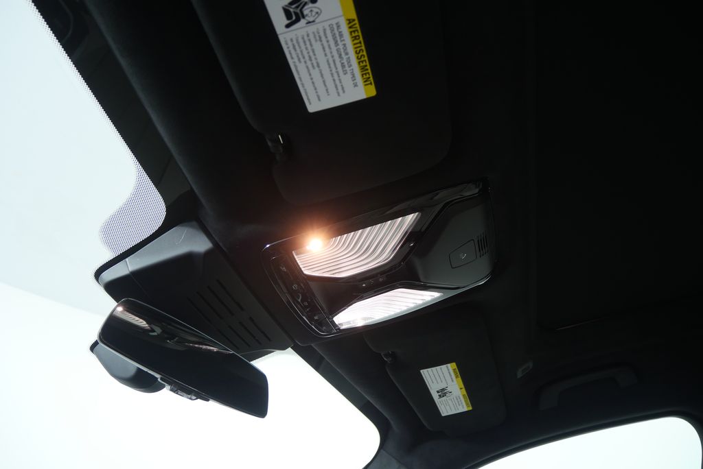 Thumbnail: 2026 BMW X7 - 22