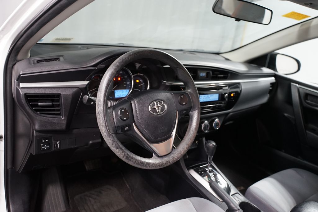 Thumbnail: 2014 Toyota Corolla - 7