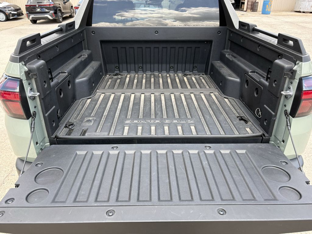 2025 Hyundai Santa Cruz SEL Green at Baytown Hyundai